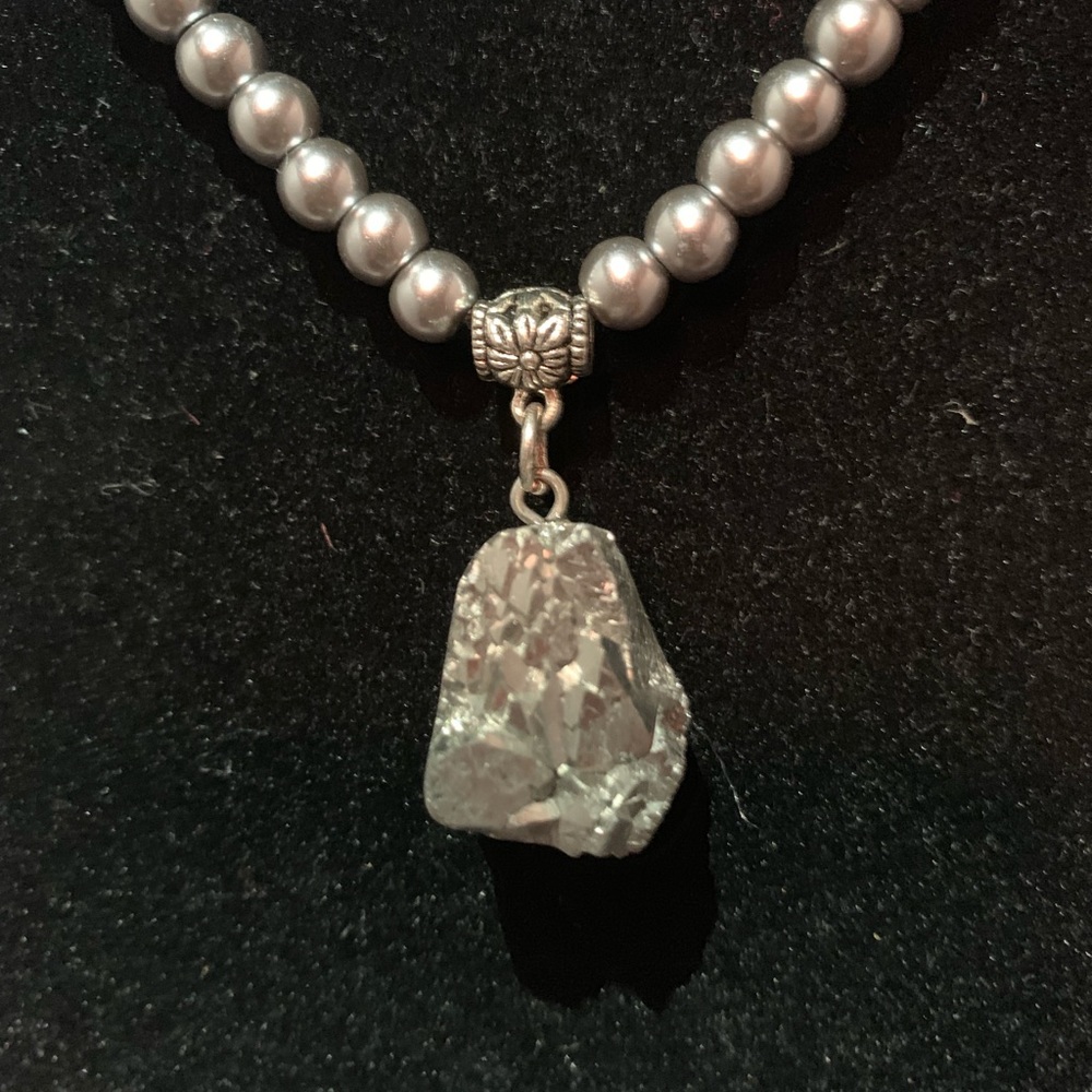 Pewter Glass Bead Necklace w/Pewter Nugget Pendant